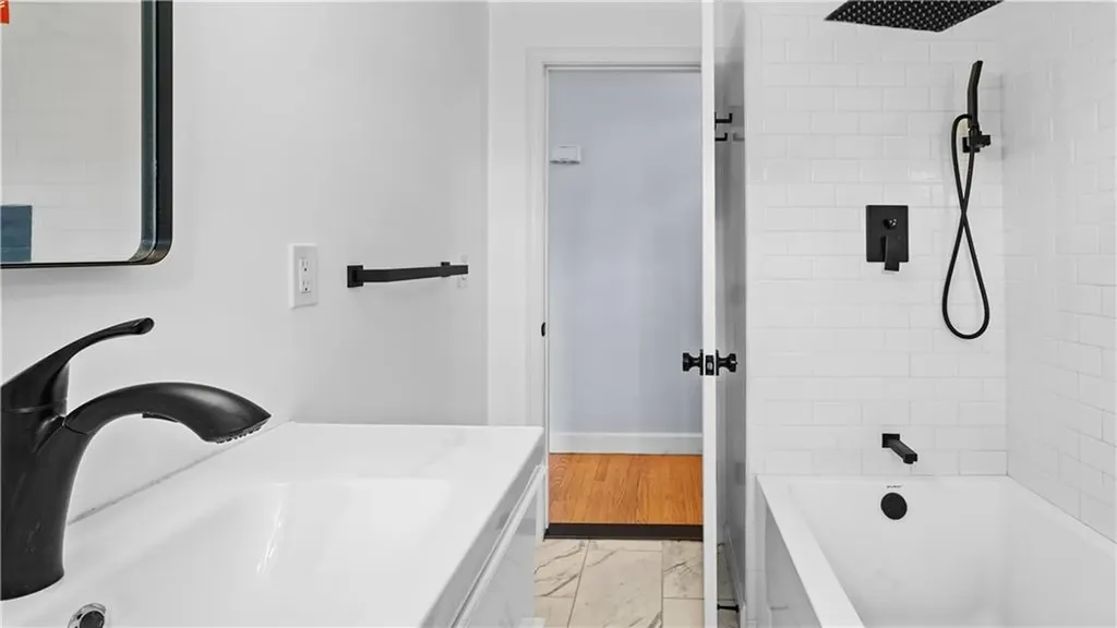 36 Woodland Avenue Coventry RI 02816