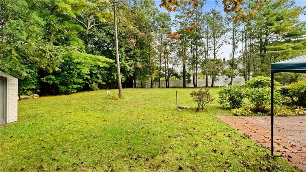 36 Woodland Avenue Coventry RI 02816