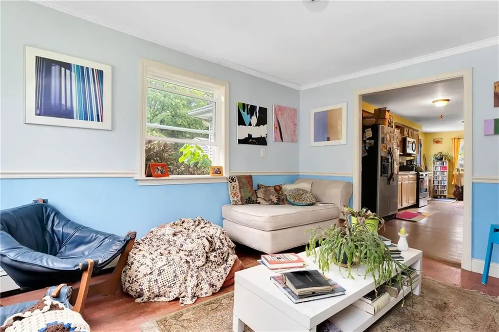 86 Lane 5 Avenue Warwick RI 02888