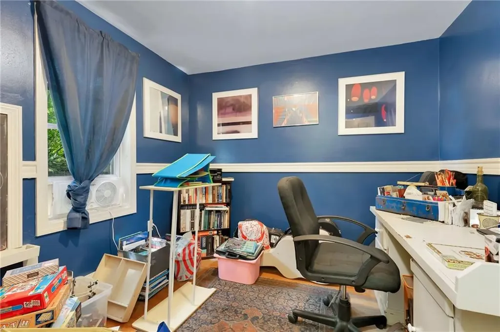 86 Lane 5 Avenue Warwick RI 02888