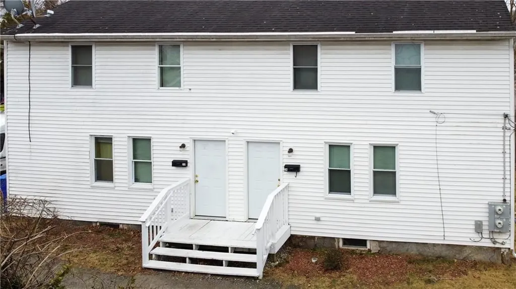 22 24 Douglas Street West Warwick RI 02893
