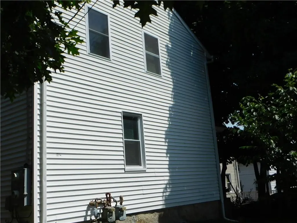 22 24 Douglas Street West Warwick RI 02893