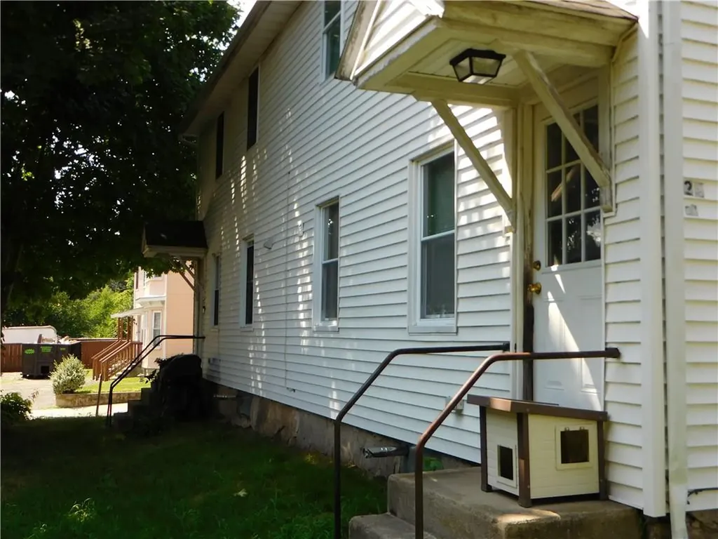 22 24 Douglas Street West Warwick RI 02893
