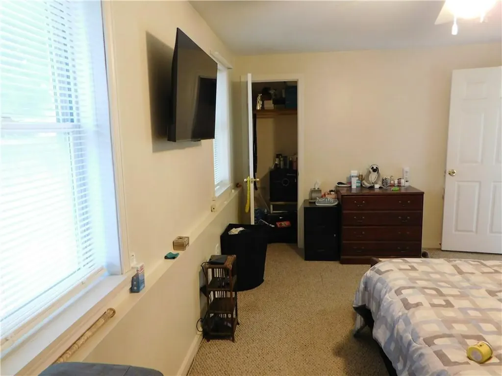 22 24 Douglas Street West Warwick RI 02893