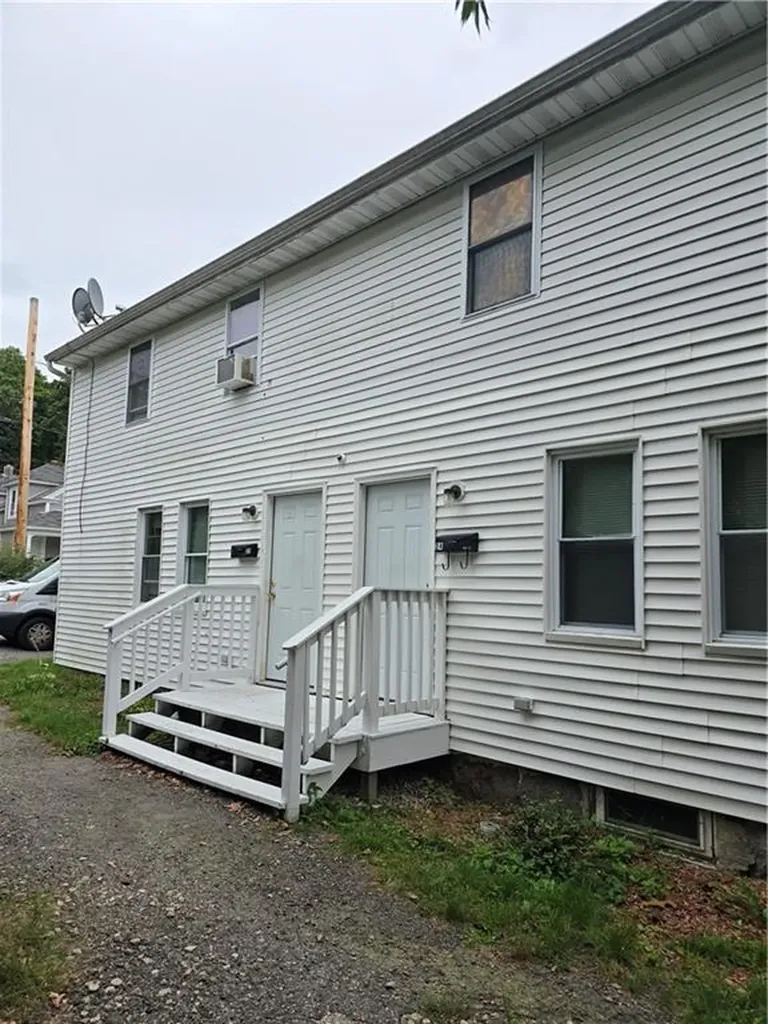 22 24 Douglas Street West Warwick RI 02893