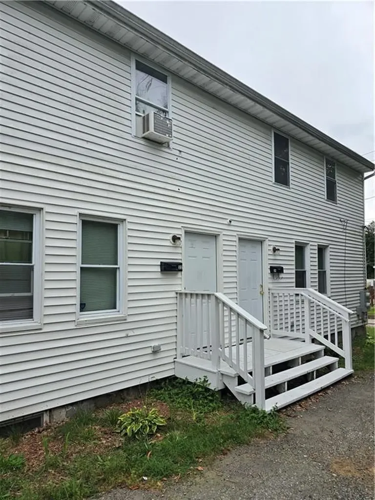 22 24 Douglas Street West Warwick RI 02893