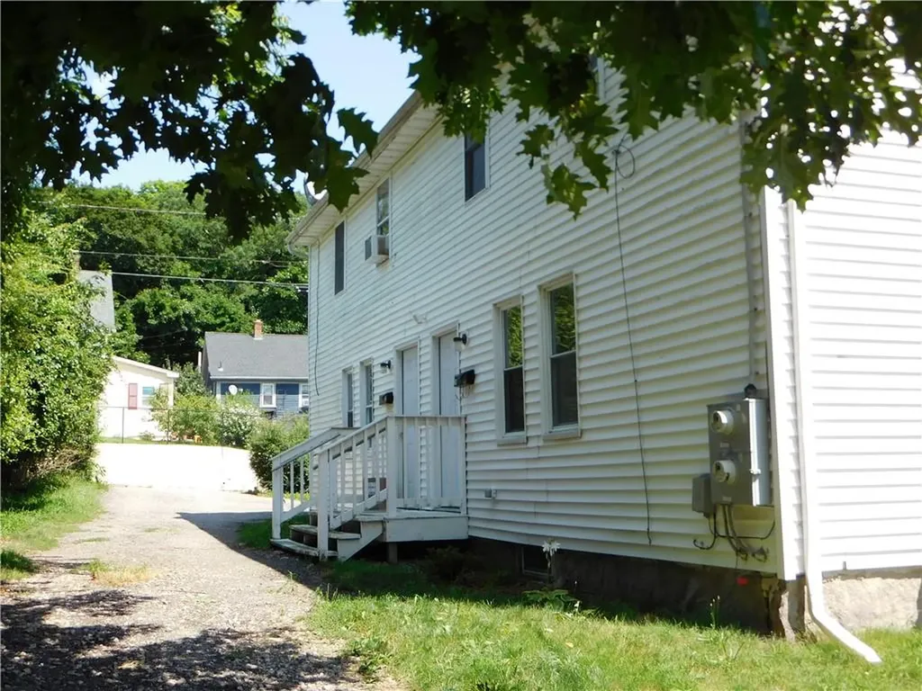 22 24 Douglas Street West Warwick RI 02893