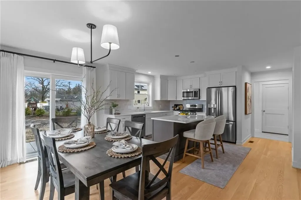 62 Red Maple Lane Warwick RI 02886