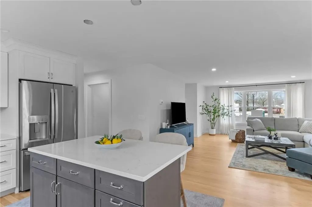 62 Red Maple Lane Warwick RI 02886