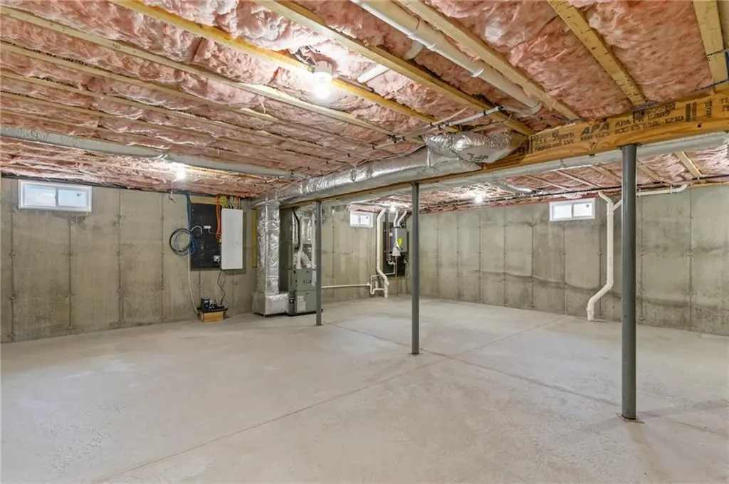 62 Red Maple Lane Warwick RI 02886