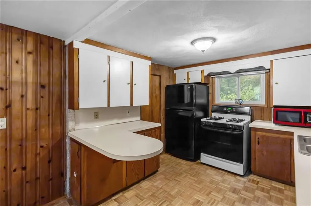 1091 Snake Hill Road Glocester RI 02857