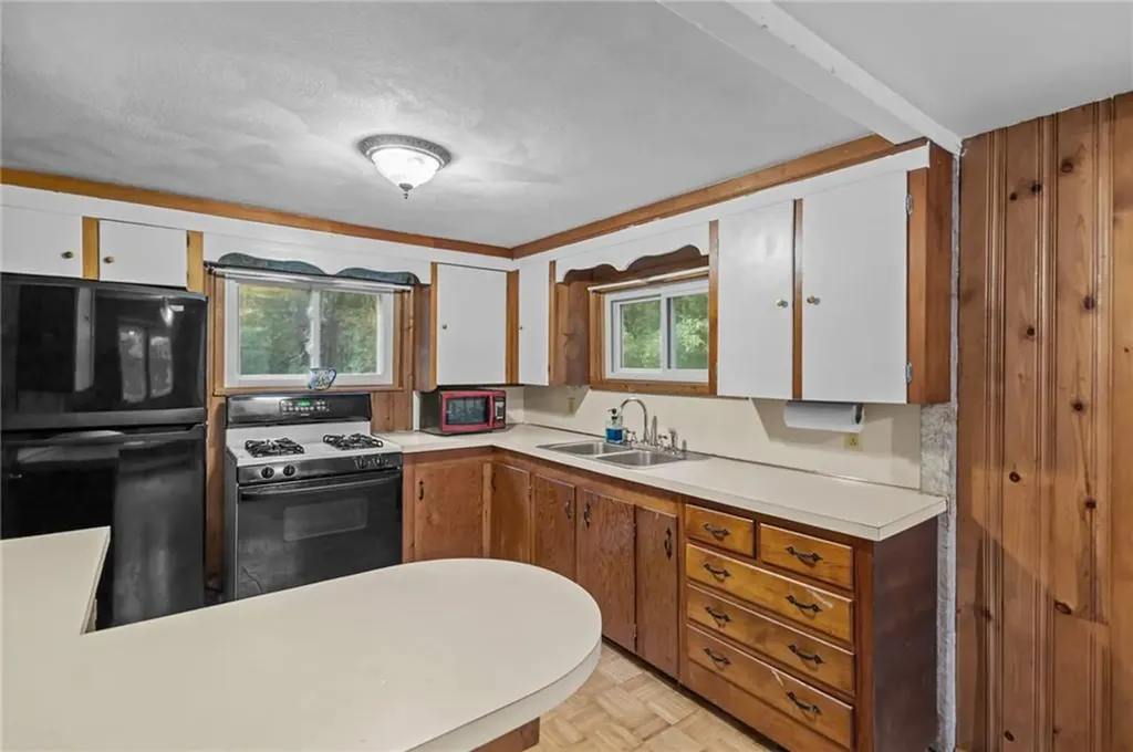 1091 Snake Hill Road Glocester RI 02857
