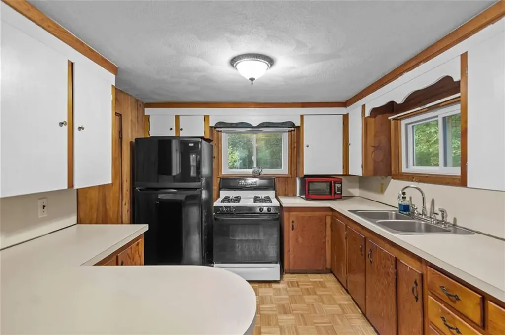 1091 Snake Hill Road Glocester RI 02857