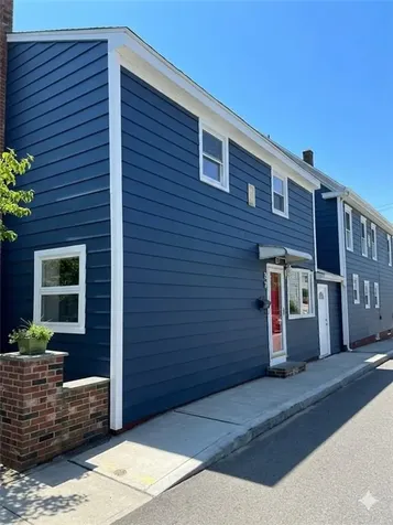 4 Shaws Lane Bristol RI 02809