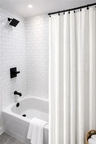 4 Shaws Lane Bristol RI 02809