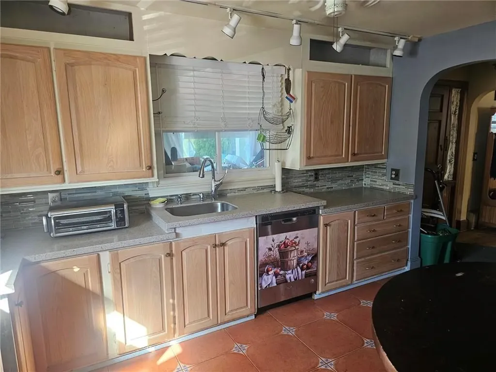 45 Cross Street Westerly RI 02891