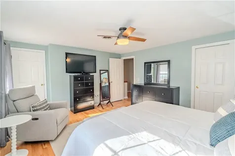 53 Scenery Lane Johnston RI 02919