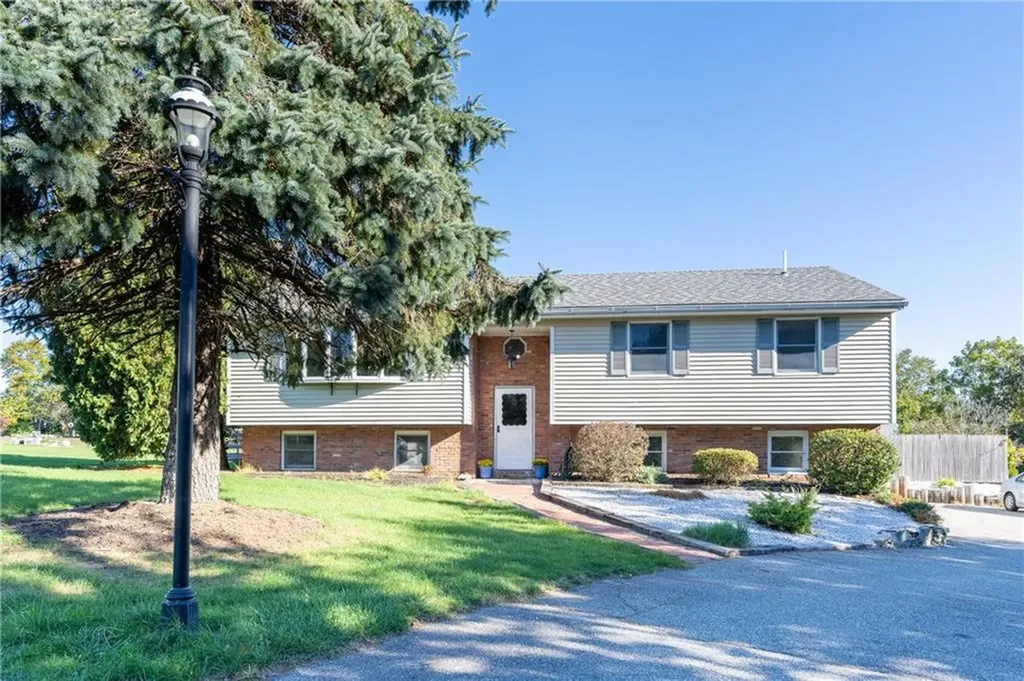 49 Dexter Street Portsmouth RI 02871