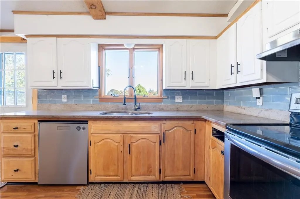 49 Dexter Street Portsmouth RI 02871