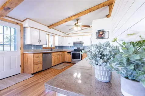 49 Dexter Street Portsmouth RI 02871