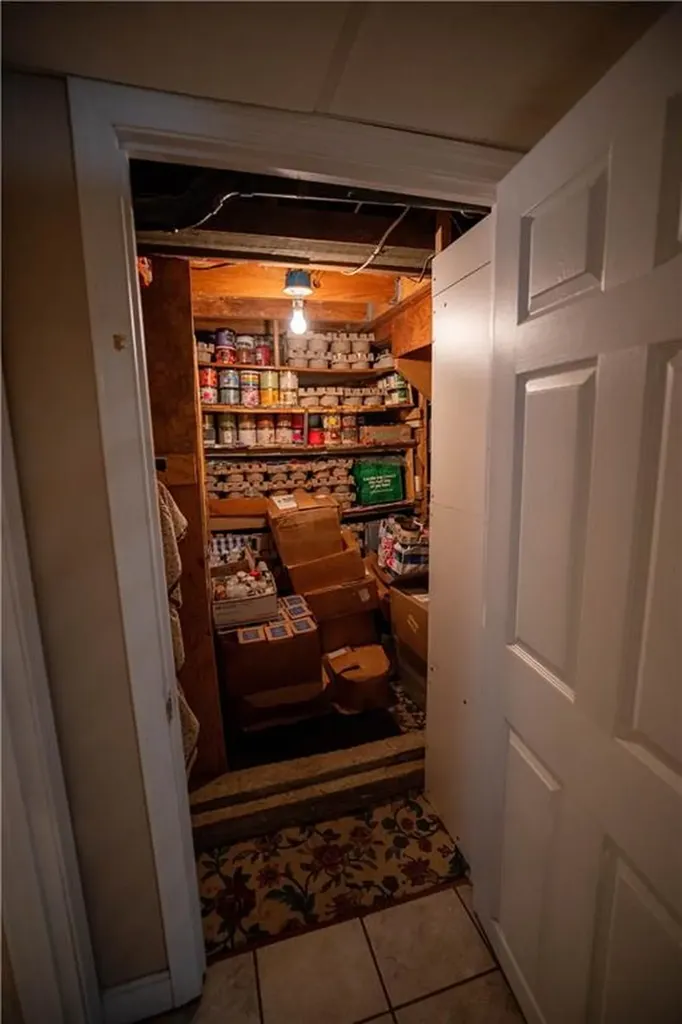 21 Madison Street Warwick RI 02888