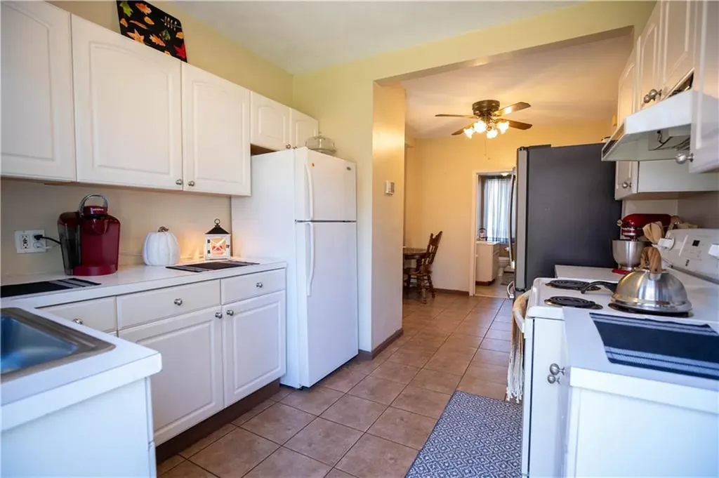 21 Madison Street Warwick RI 02888