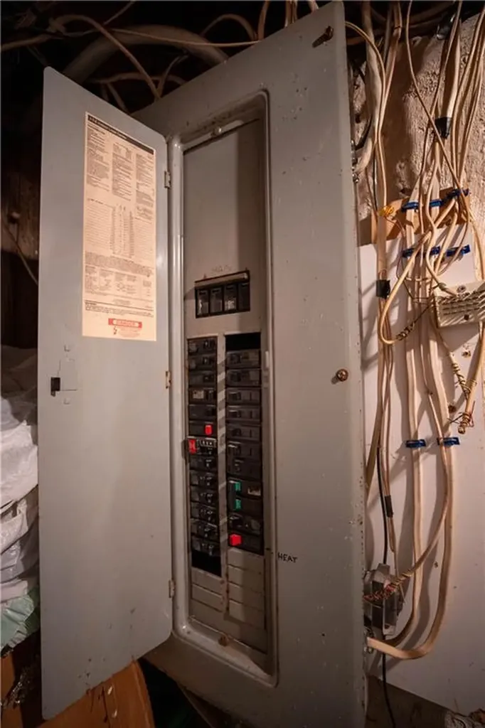 21 Madison Street Warwick RI 02888