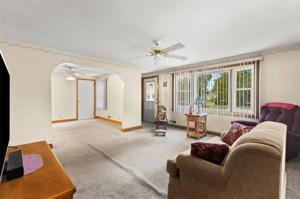 58 Griffith Drive East Providence RI 02915