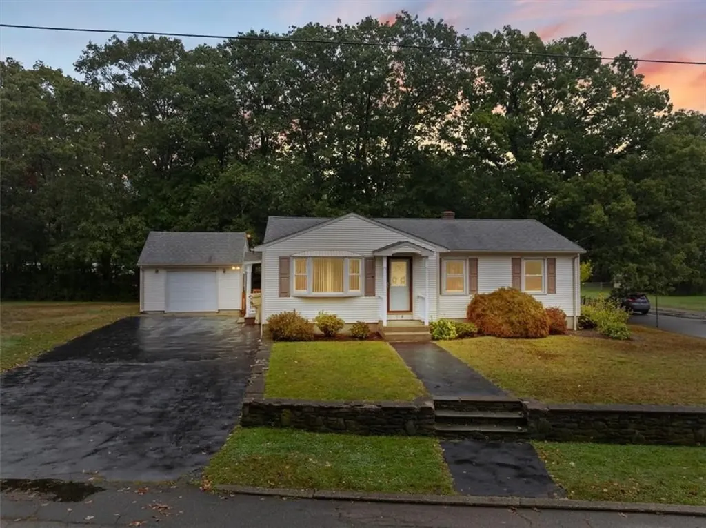 58 Griffith Drive East Providence RI 02915