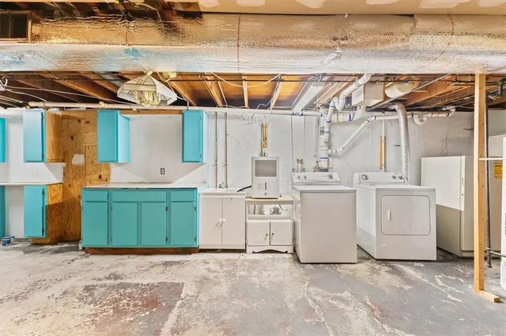 58 Griffith Drive East Providence RI 02915