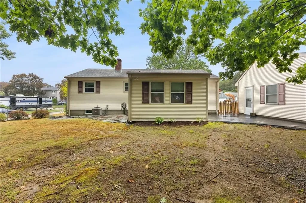 58 Griffith Drive East Providence RI 02915