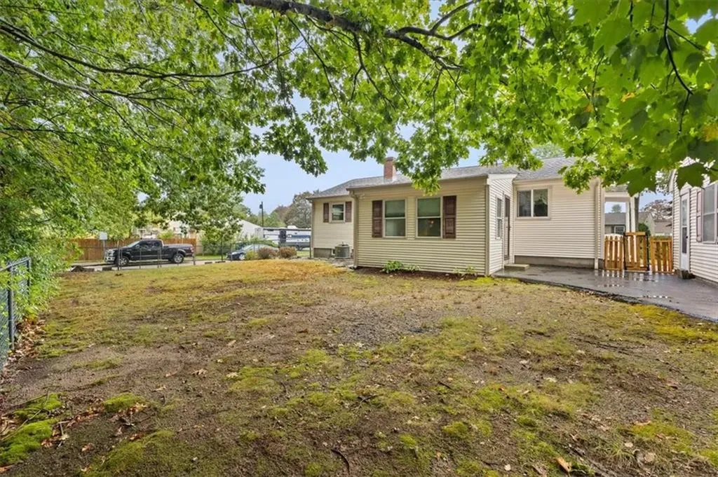 58 Griffith Drive East Providence RI 02915