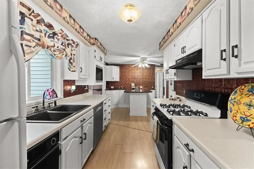 58 Griffith Drive East Providence RI 02915