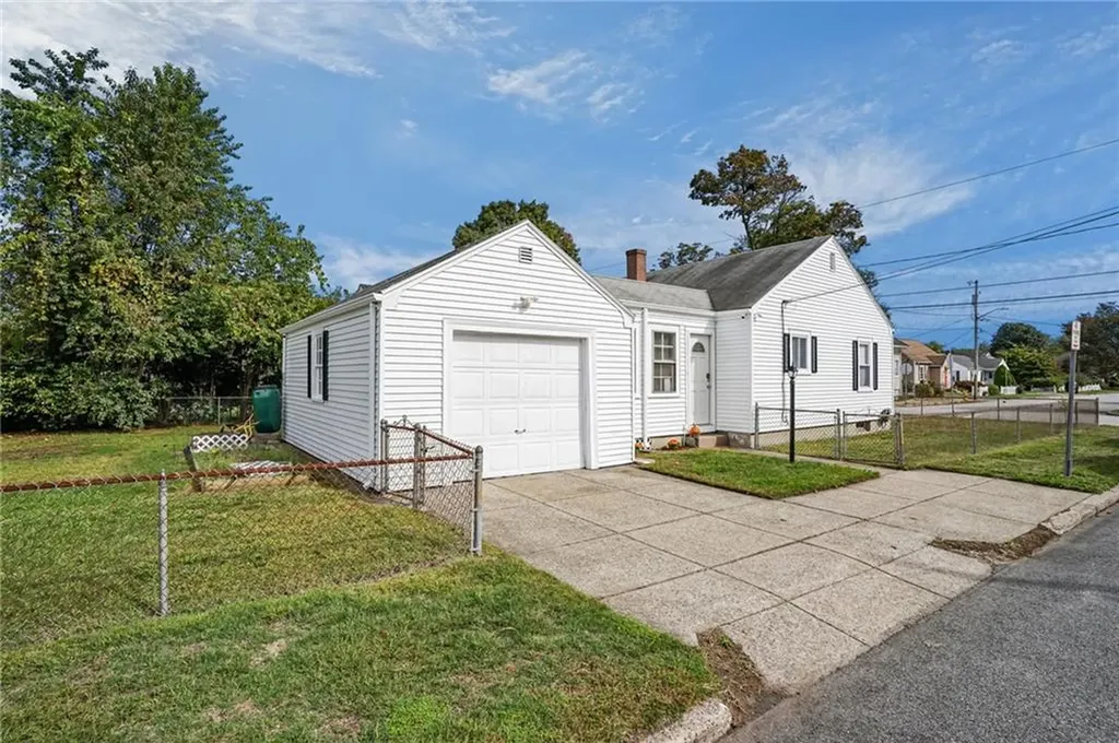 69 Burgess Avenue Pawtucket RI 02861