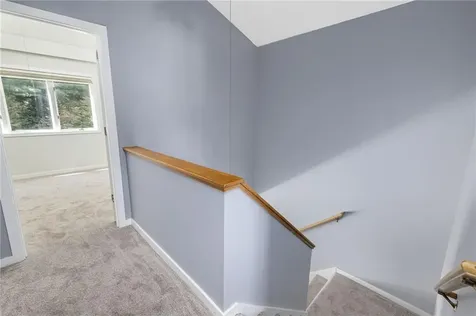 21 Woodlawn Circle Hopkinton RI 02832