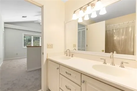 21 Woodlawn Circle Hopkinton RI 02832