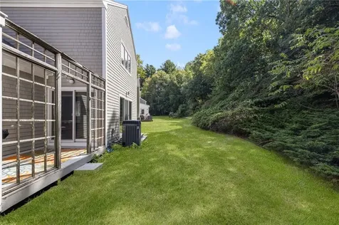 21 Woodlawn Circle Hopkinton RI 02832