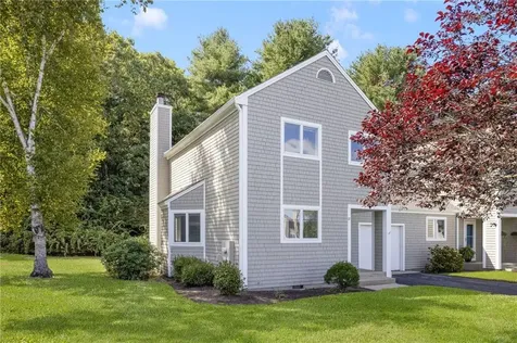 21 Woodlawn Circle Hopkinton RI 02832