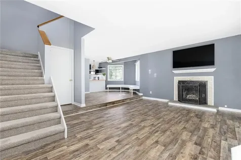 21 Woodlawn Circle Hopkinton RI 02832