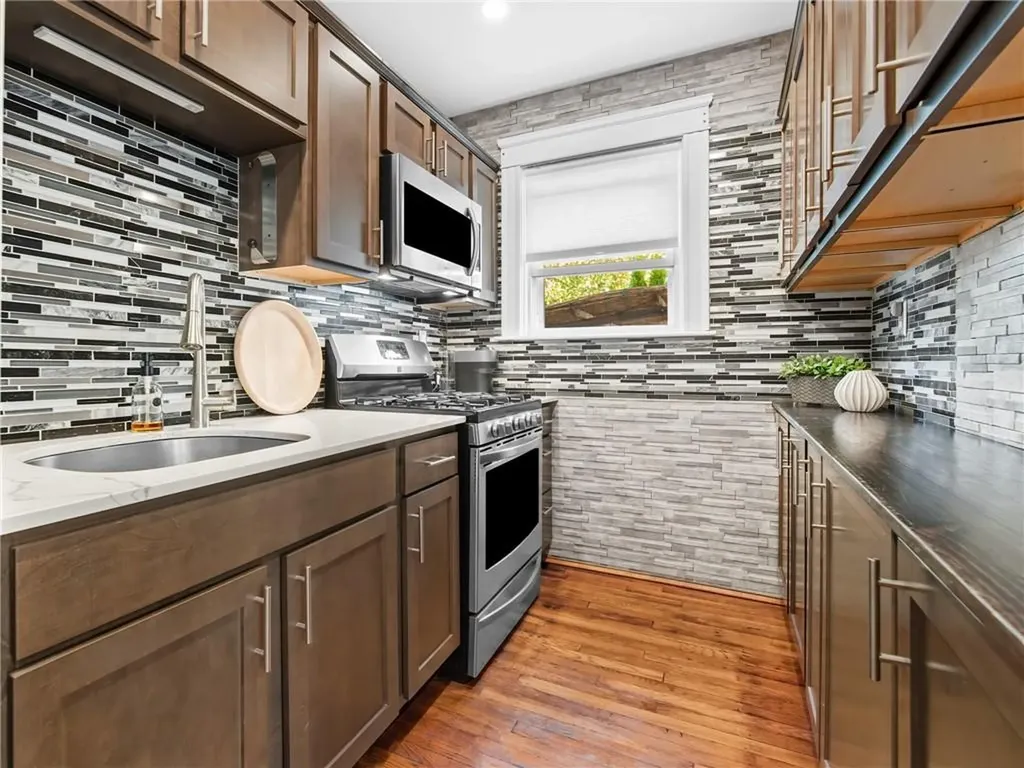 1285 Smith Street Providence RI 02908