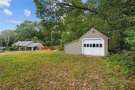 135 Lippitt Avenue Cranston RI 02921