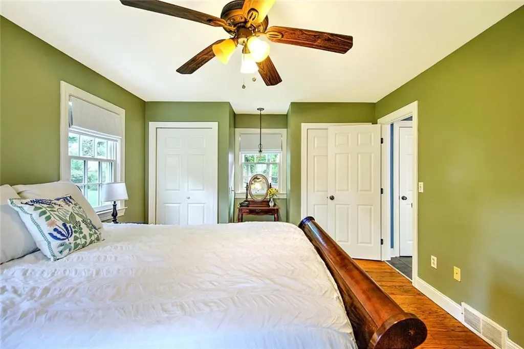 6 Plymouth Drive Barrington RI 02806