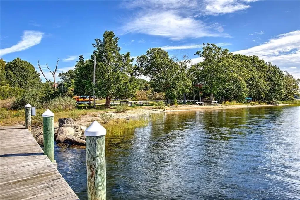 6 Plymouth Drive Barrington RI 02806