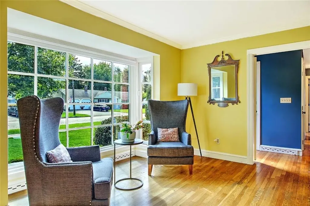 6 Plymouth Drive Barrington RI 02806