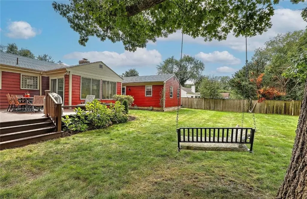6 Plymouth Drive Barrington RI 02806