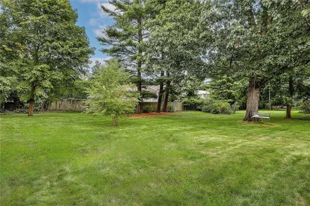 6 Plymouth Drive Barrington RI 02806