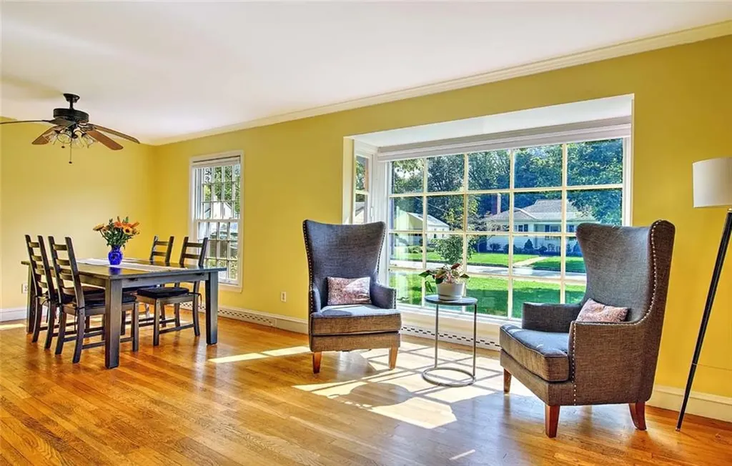 6 Plymouth Drive Barrington RI 02806