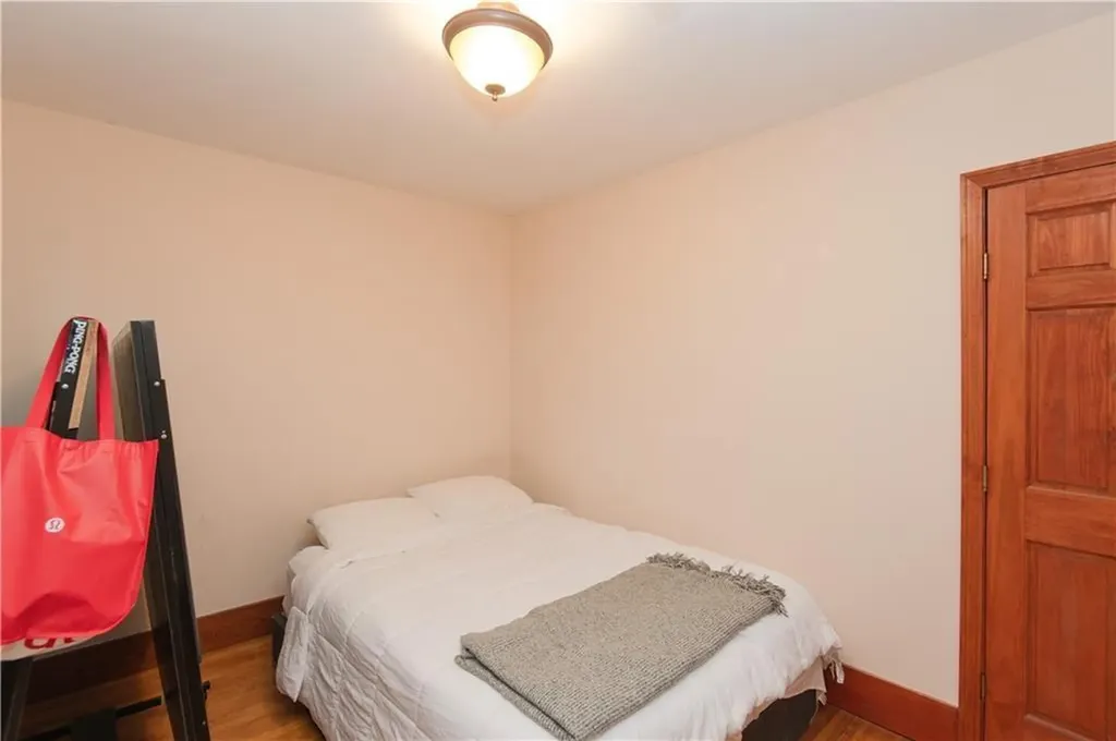 556 East Main Road Middletown RI 02842
