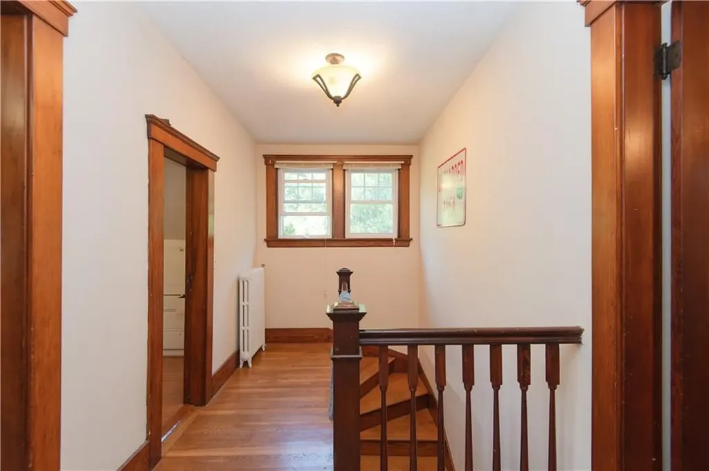 556 East Main Road Middletown RI 02842