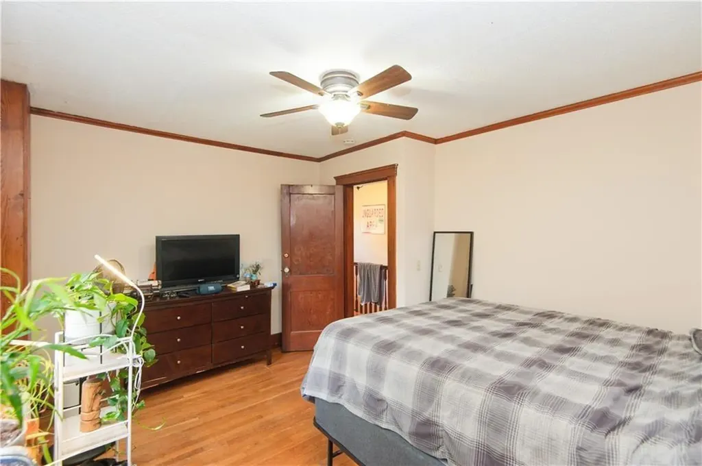 556 East Main Road Middletown RI 02842